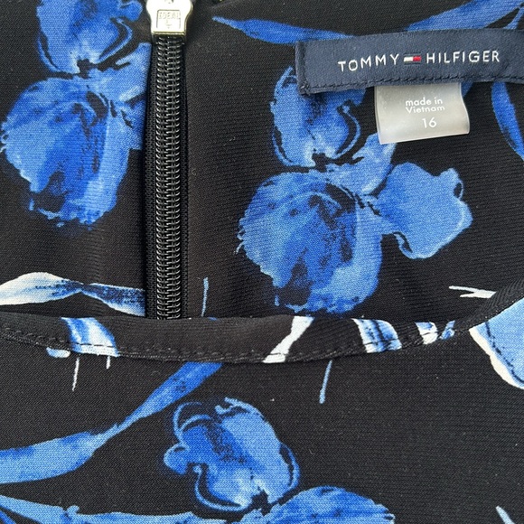 Tommy Hilfiger Blue Black White Floral Pattern Dress, Size 16 - Picture 4 of 7